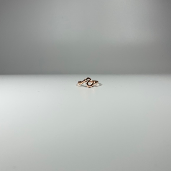 Rose Gold Wave Ring - Picture 7 of 9